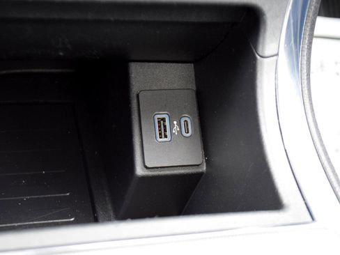 Used 2021 Ford Edge Titanium image 36