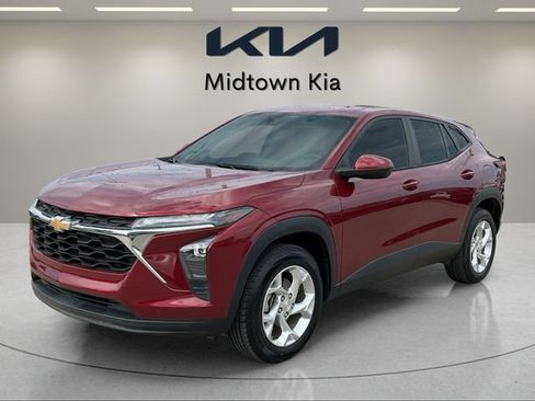 Used 2024 Chevrolet Trax LS w/ LS Convenience Package FWD image 7