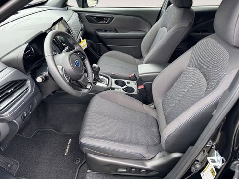 Certified 2025 Subaru Forester Premium AWD/4WD image 9