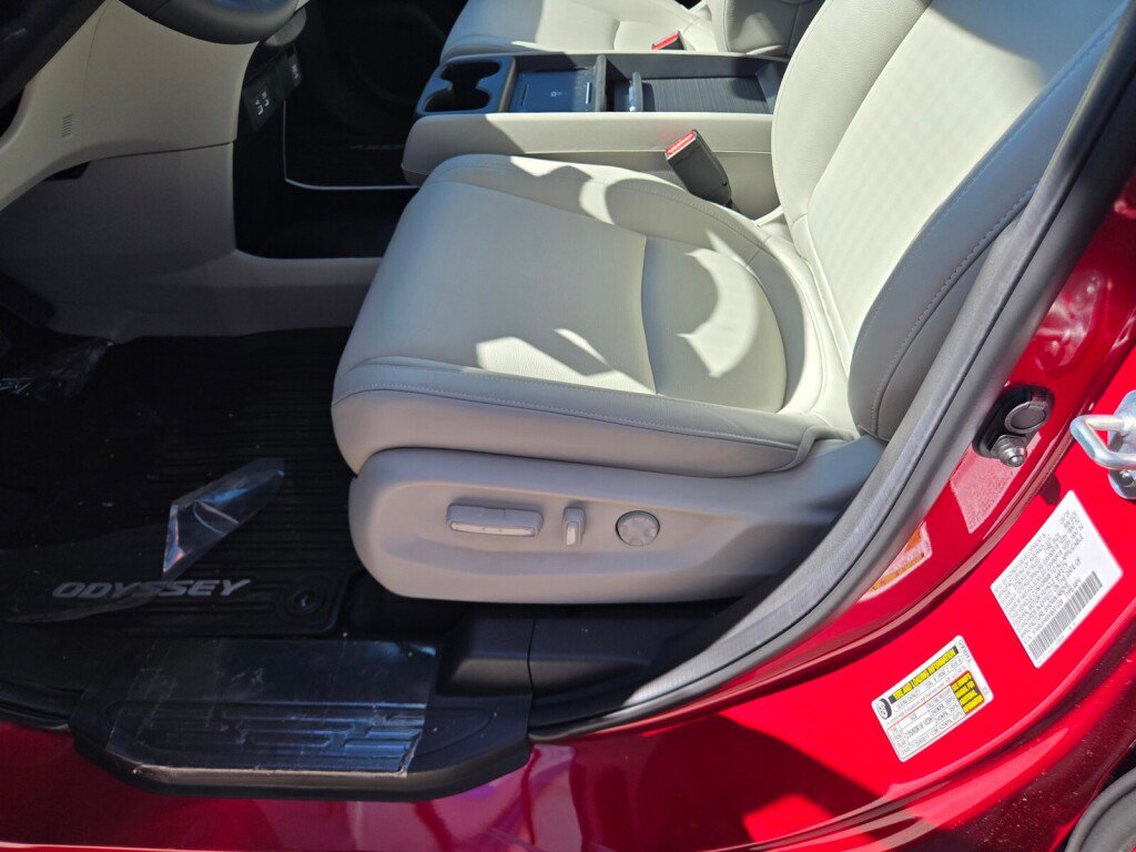 New 2027 Honda Odyssey EX-L image 11