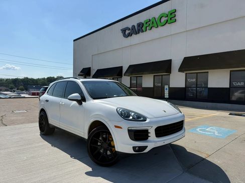 Used 2018 Porsche Cayenne Platinum Edition AWD/4WD image 1