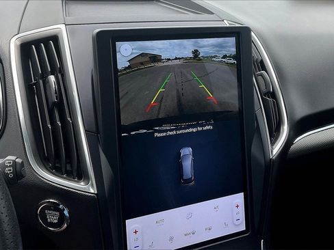 Used 2021 Ford Edge ST image 18