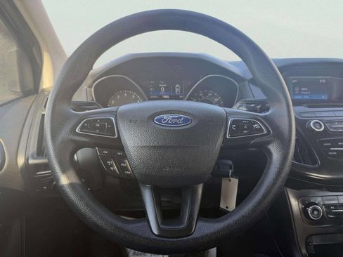 Used 2016 Ford Focus SE image 30