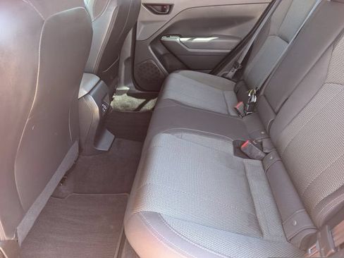 Certified 2024 Subaru Crosstrek 2.0i Premium w/ Crosstrek Mirror Package AWD/4WD image 18