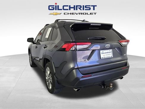 Used 2023 Toyota RAV4 XLE Premium image 5