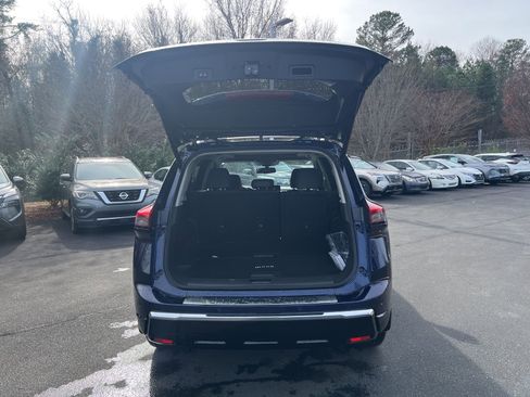 New 2026 Nissan Rogue Platinum image 19