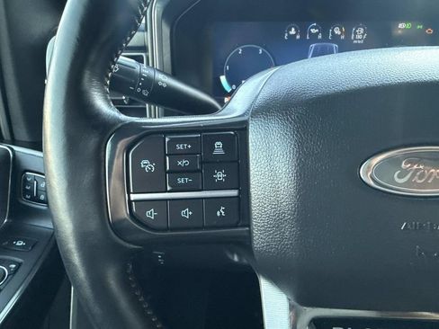 Used 2024 Ford F350 Platinum w/ FX4 Off-Road Package image 30