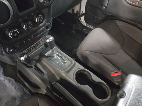 Used 2014 Jeep Wrangler Sport w/ Connectivity Group AWD/4WD image 21