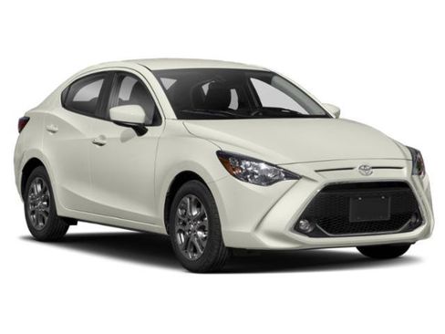 Used 2019 Toyota Yaris LE FWD image 6