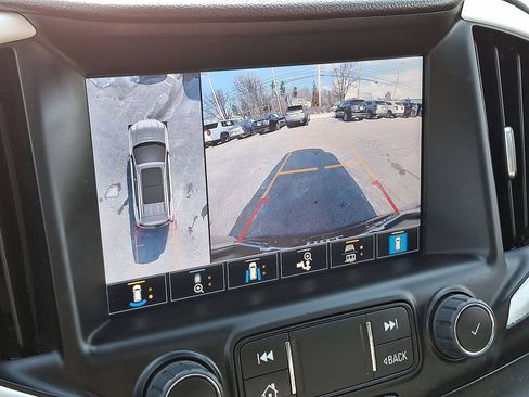 Certified 2022 GMC Terrain SLT w/ Tech Package image 15