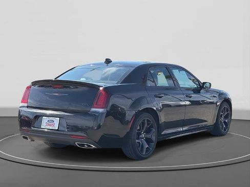 Used 2022 Chrysler 300 S image 5