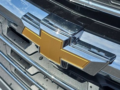 Used 2025 Chevrolet Traverse LT w/ LPO, Floor Liner Package FWD image 30
