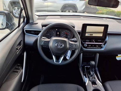 New 2025 Toyota Corolla Cross LE image 7