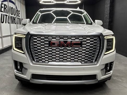 Used 2022 GMC Yukon Denali AWD/4WD image 16