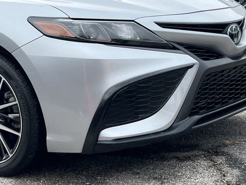 Used 2024 Toyota Camry SE image 8