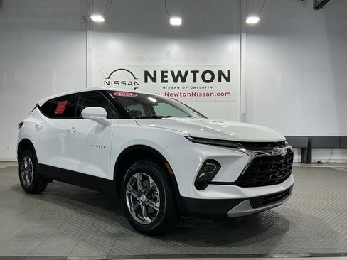 Used 2024 Chevrolet Blazer LT image 36