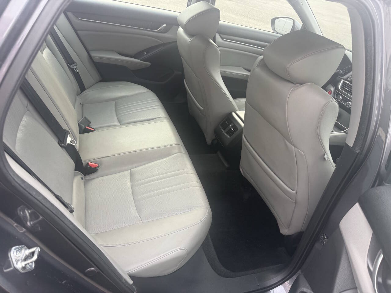 Used 2018 Honda Accord EX-L image 16