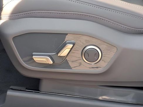 New 2026 Kia EV9 Light image 13