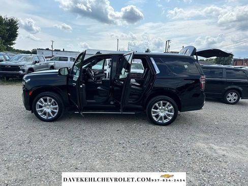 Used 2024 Chevrolet Tahoe Premier AWD/4WD image 31