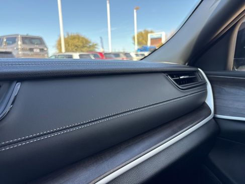 New 2026 Jeep Grand Cherokee Altitude image 34