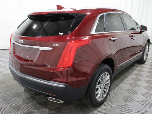 Used 2018 Cadillac XT5 Luxury w/ Driver Awareness Package image 33