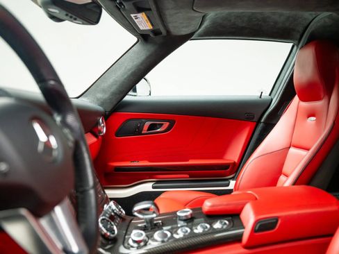Used 2012 Mercedes-Benz SLS AMG Coupe image 74