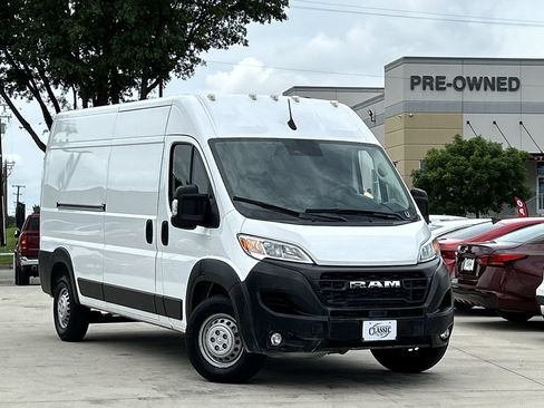 Used 2025 RAM ProMaster 2500 w/ Convenience Group FWD image 2