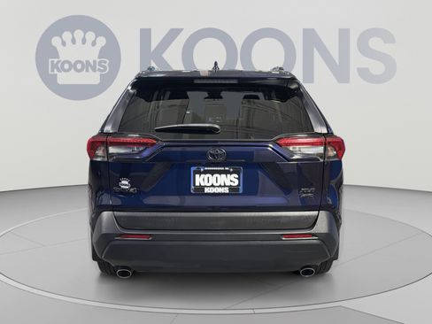Used 2019 Toyota RAV4 XLE Premium w/ All Weather Liner Package AWD/4WD image 4