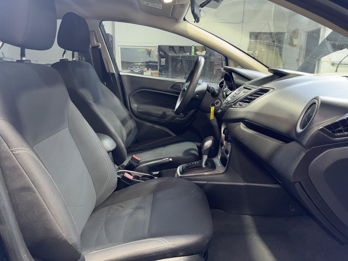 Used 2019 Ford Fiesta SE FWD image 26