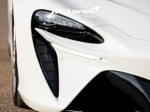 Used 2025 McLaren Artura Spider image 48