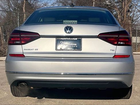 Used 2017 Volkswagen Passat 1.8T SE w/ SE Lighting Package image 4