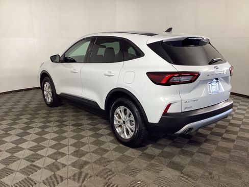 Used 2025 Ford Escape Active w/ Cold Weather Package AWD/4WD image 4
