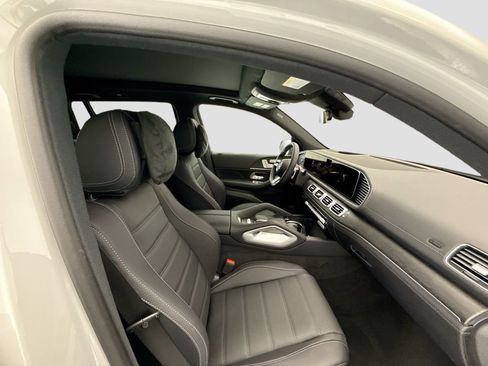 New 2026 Mercedes-Benz GLS 580 4MATIC image 19