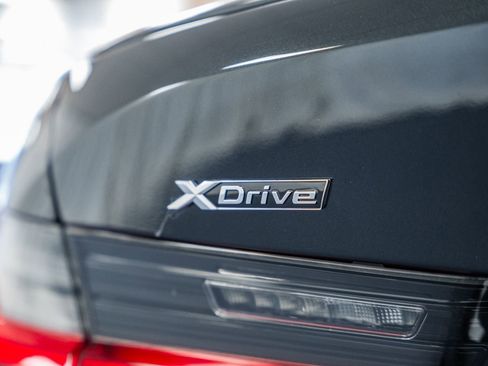 Used 2023 BMW 330i xDrive Sedan w/ M Sport Package image 18