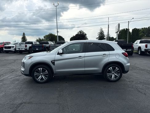 Used 2024 Mitsubishi Outlander Sport ES AWD/4WD image 2