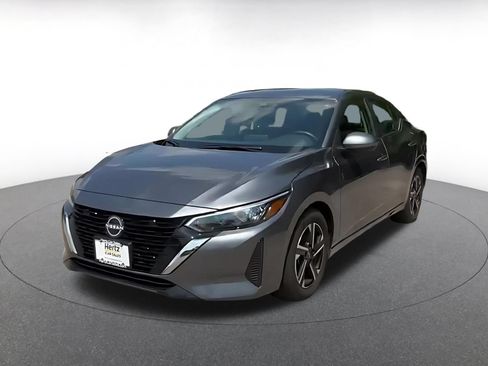 Used 2025 Nissan Sentra SV FWD image 5