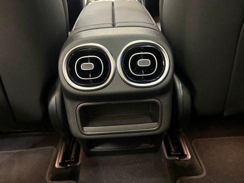 New 2026 Mercedes-Benz GLC 300 image 27
