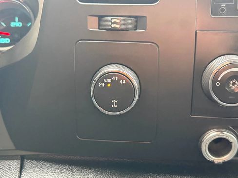 Used 2011 GMC Sierra 1500 SLE image 18