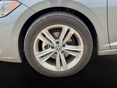 Used 2024 Volkswagen Jetta SE FWD image 12