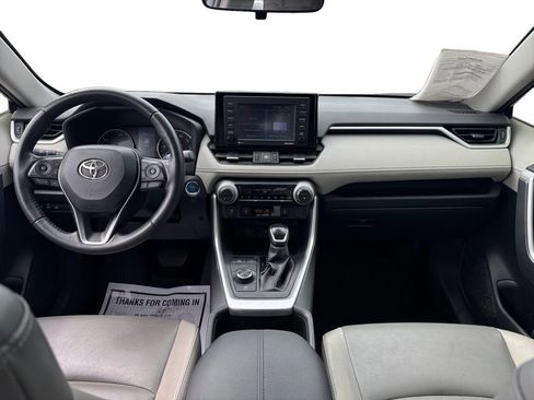 Used 2022 Toyota RAV4 XLE Premium AWD/4WD image 12