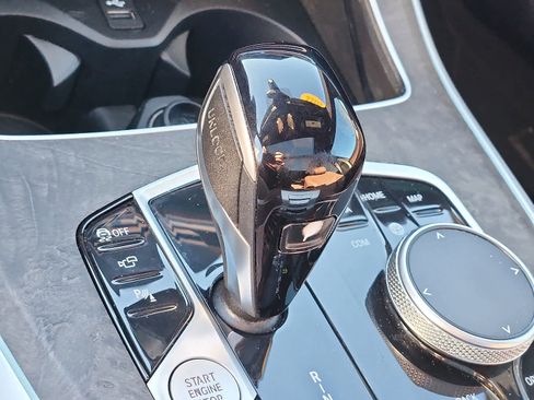 Used 2022 BMW X5 xDrive40i w/ Parking Assistance Package image 16