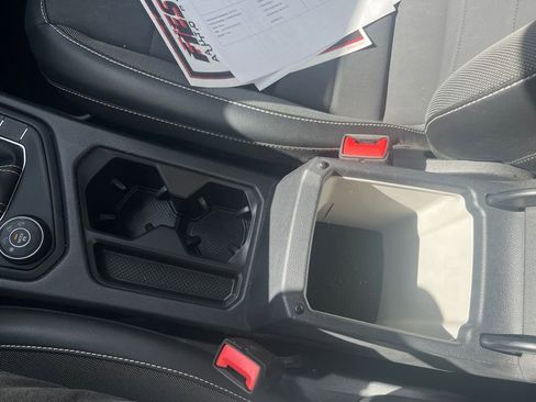 Used 2022 Volkswagen Taos SE image 23