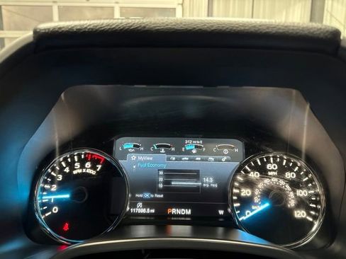 Used 2018 Ford F150 Platinum w/ Equipment Group 701A Luxury AWD/4WD image 9