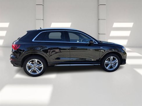 Used 2022 Audi Q3 2.0T Premium Plus image 2