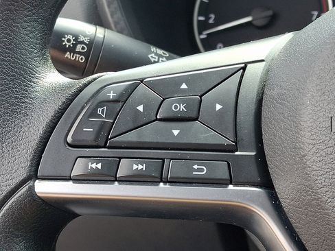 Certified 2025 Nissan Sentra SV FWD image 23
