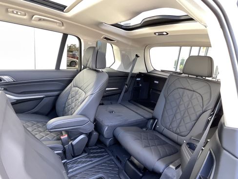 New 2026 BMW X7 xDrive40i image 28