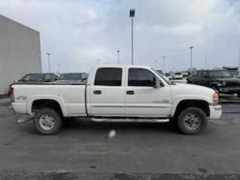 Used 2006 GMC Sierra 2500 SLT w/ Heavy-Duty Power Package AWD/4WD image 7