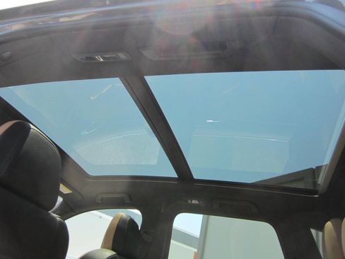 Used 2014 Porsche Cayenne Platinum Edition image 28