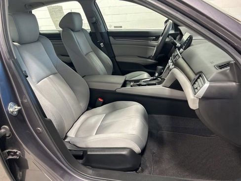 Used 2019 Honda Accord EX image 12