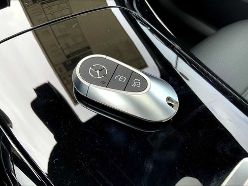 Certified 2025 Mercedes-Benz GLC 300 4MATIC image 21